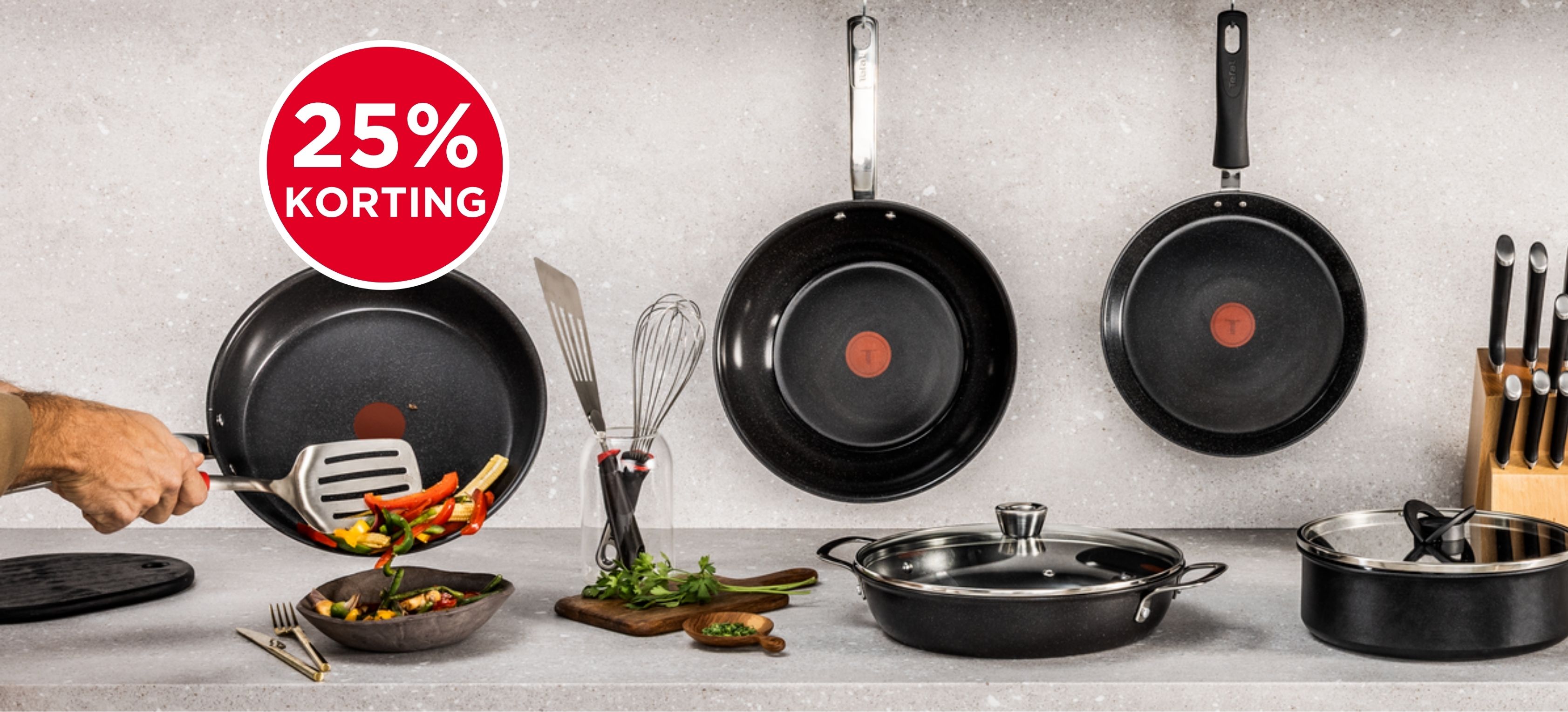 Genius Cerafit Plasma braadpan 24 cm glazen deksel - ovenvaste keramische pan met krasbestendige anti-aanbaklaag | inductiepan met afneembare handgreep voor alle warmtebronnen Genius Cerafit Plasma braadpan 24 cm glazen deksel - ovenvaste keramische pan met krasbestendige anti-aanbaklaag | inductiepan met afneembare handgreep voor alle warmtebronnen